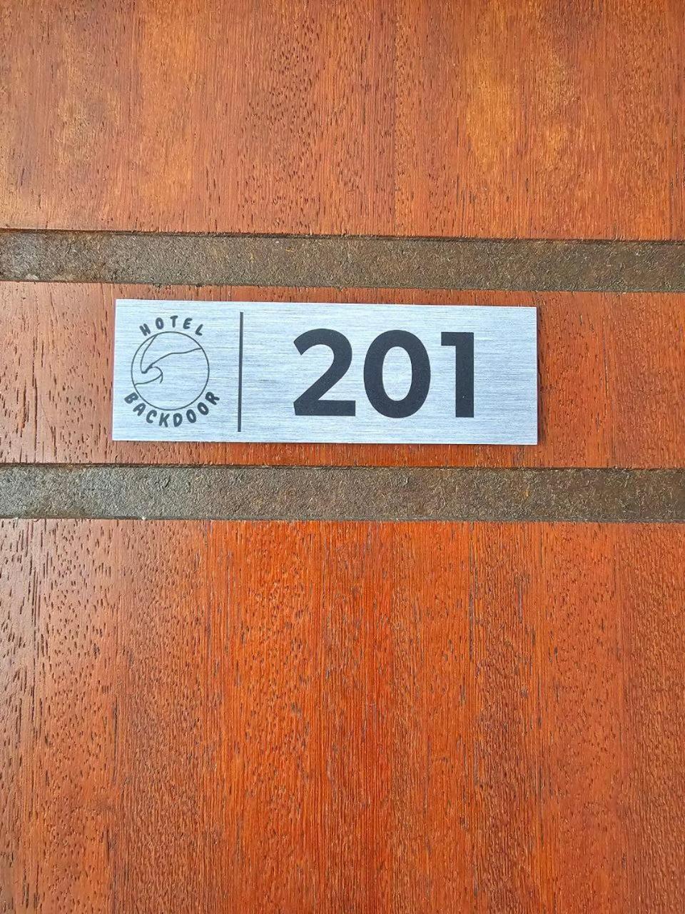 Backdoor Apartment *